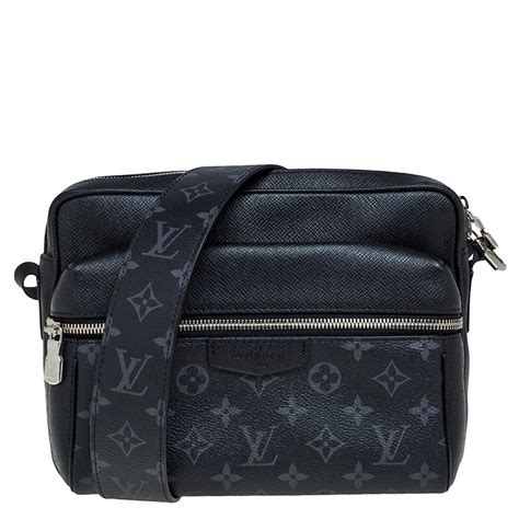 louis vuitton outdoor messenger bag in eclipse monogram canvas|louis vuitton monogram messenger pm.